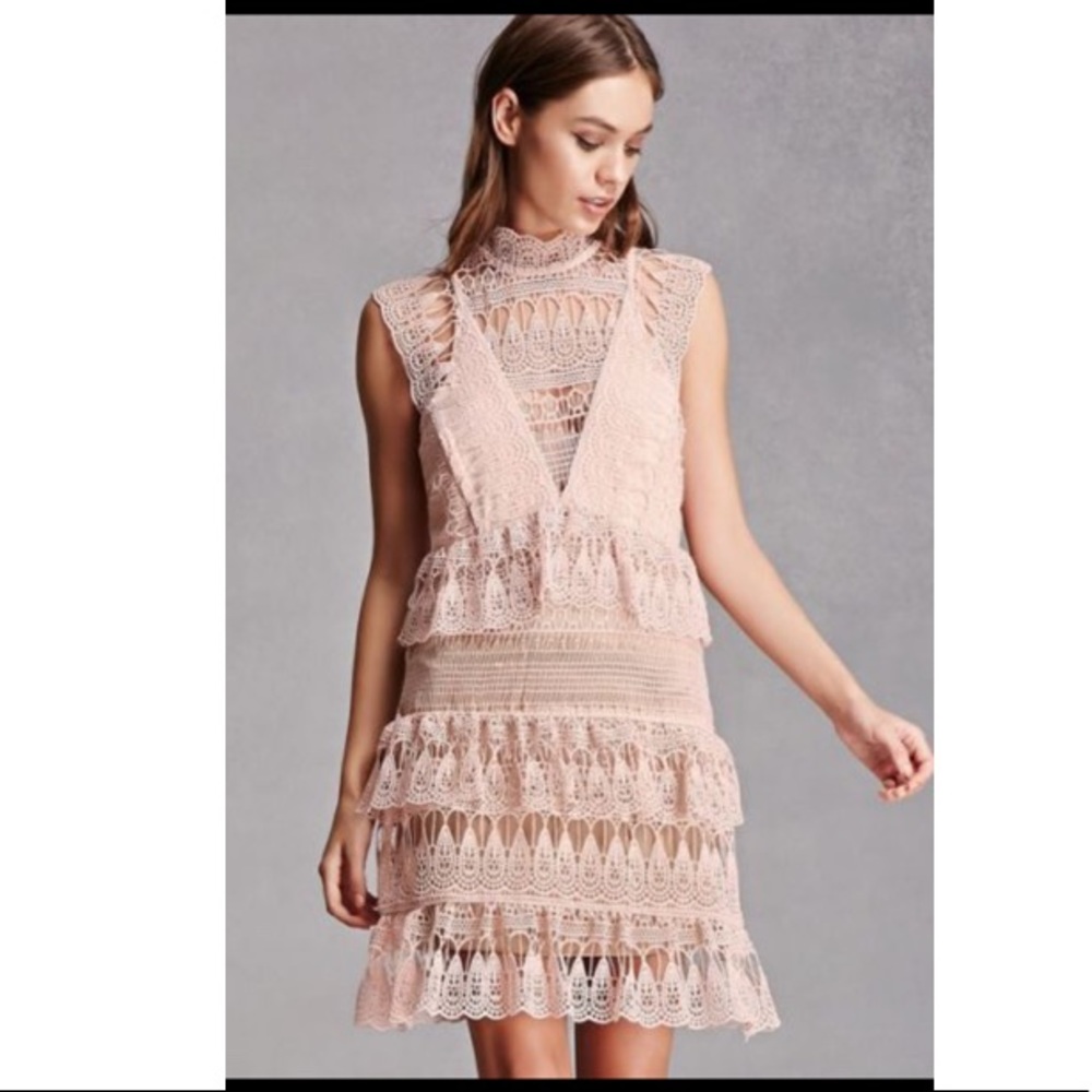 RD & KOKO | blush pink crochet lace tiered dress M